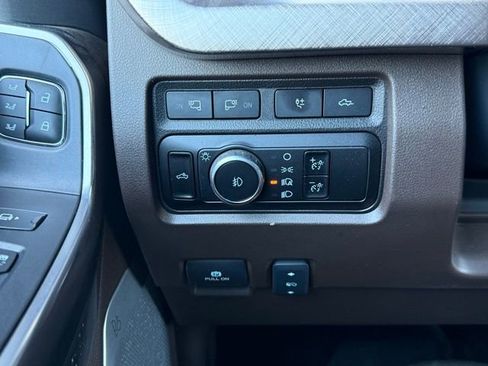 Used 2024 Ford F250 King Ranch w/ Chrome Package AWD/4WD image 34