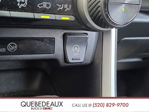 Used 2021 Toyota RAV4 XLE Premium w/ Carpet Mat Package (TMS) FWD image 20