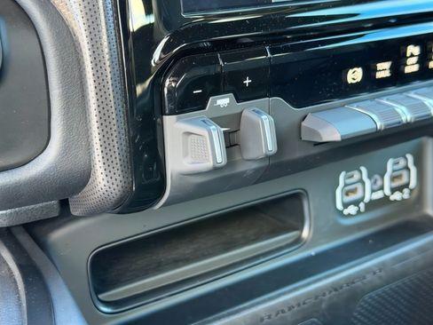 Used 2024 RAM 2500 Limited image 17