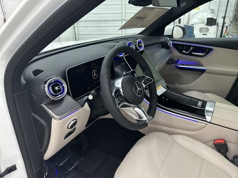 New 2026 Mercedes-Benz GLC 300 image 9