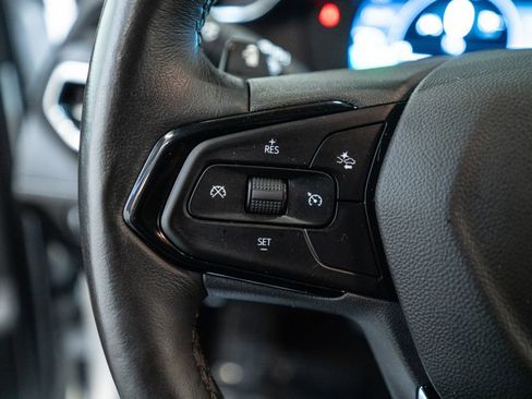 Used 2022 Chevrolet Bolt EUV LT w/ Convenience Package image 19