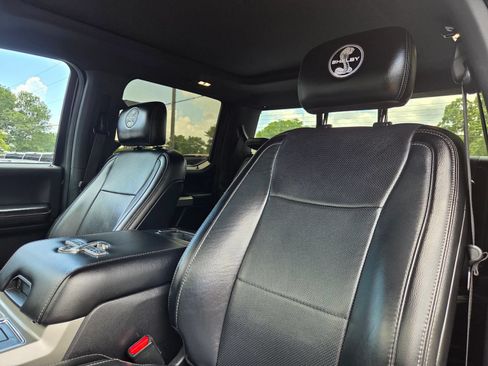 Used 2017 Ford F150 Lariat w/ Equipment Group 502A Luxury AWD/4WD image 17