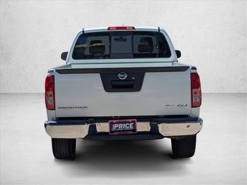 Used 2017 Nissan Frontier SV AWD/4WD image 6