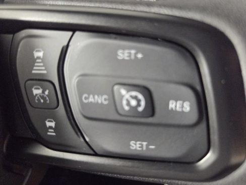 Used 2026 Jeep Wrangler Unlimited Rubicon AWD/4WD image 15