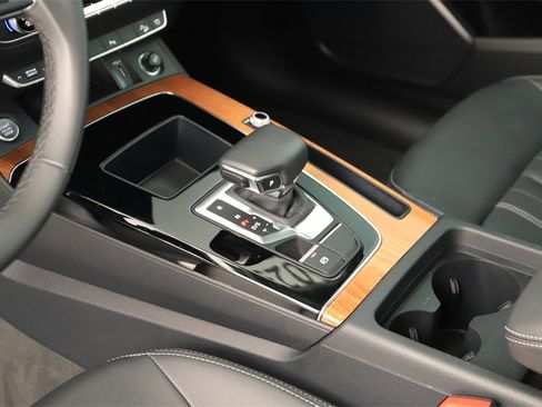 Certified 2023 Audi Q5 2.0T Premium w/ Convenience Package image 17