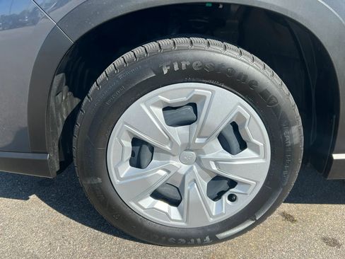 Used 2024 Subaru Forester AWD/4WD image 17