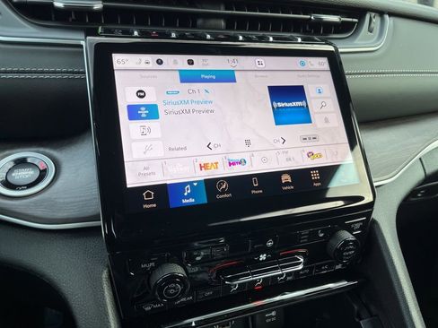 New 2025 Jeep Grand Cherokee Limited w/ Black Appearance Package image 34