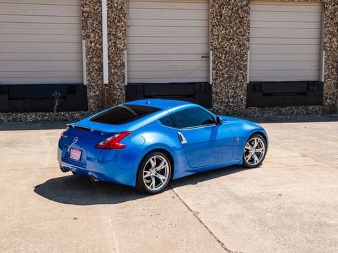 Used 2010 Nissan 370Z Touring w/ Sport Pkg RWD image 47