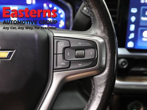 Used 2022 Chevrolet Silverado 1500 LT AWD/4WD image 16