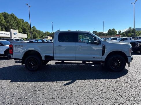 Used 2025 Ford F250 Lariat w/ Lariat Ultimate Package AWD/4WD image 9