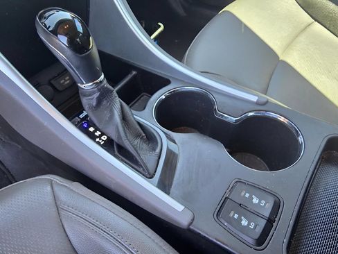 Used 2012 Hyundai Sonata Limited FWD image 15