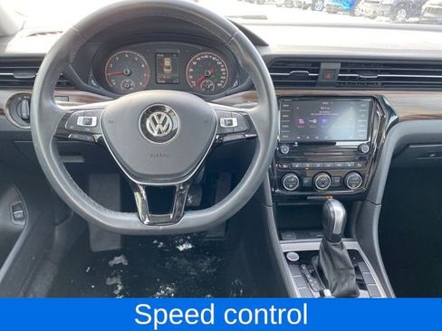 Used 2022 Volkswagen Passat 2.0T image 6