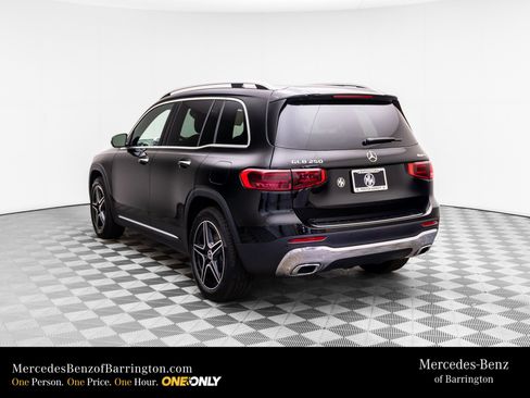 New 2026 Mercedes-Benz GLB 250 4MATIC image 3