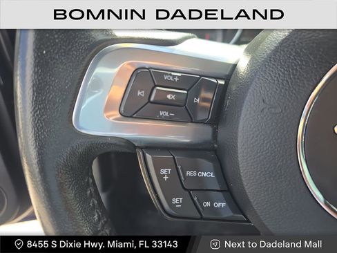 Used 2020 Ford Mustang EcoBoost image 17