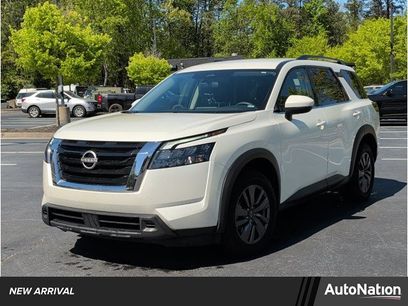 Used 2024 Nissan Pathfinder SV