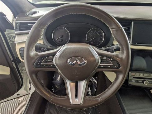 Used 2019 INFINITI QX50 Essential w/ Sensory Package image 18