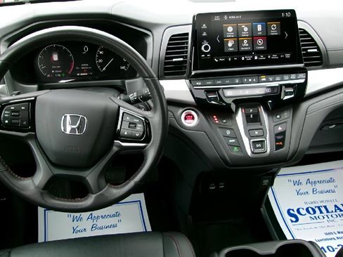 Used 2025 Honda Odyssey Sport-L image 12