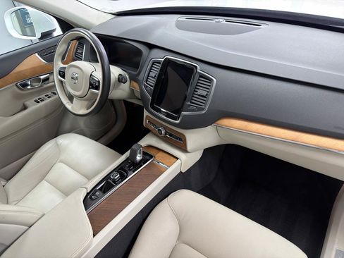 Used 2022 Volvo XC90 T8 Inscription Expression AWD/4WD image 25