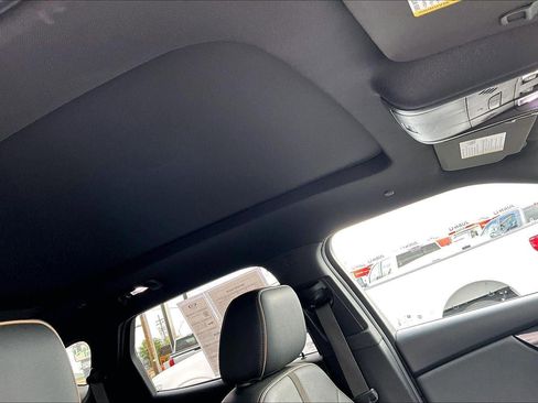 Used 2021 Chevrolet Blazer Premier w/ Driver Confidence II Package AWD/4WD image 29