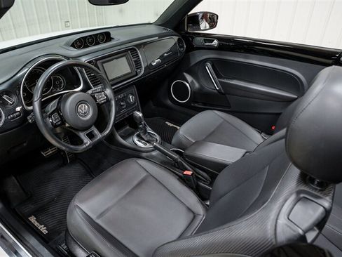 Used 2014 Volkswagen Beetle R-Line FWD image 8