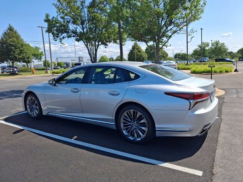 Used 2018 Lexus LS 500 AWD w/ Interior Upgrade Package image 2