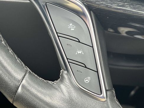 Used 2022 Cadillac XT5 Premium Luxury FWD image 28