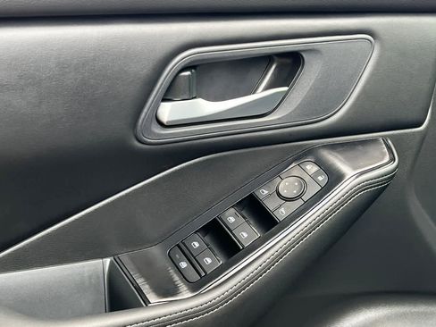 New 2026 Nissan Rogue SV AWD/4WD image 13
