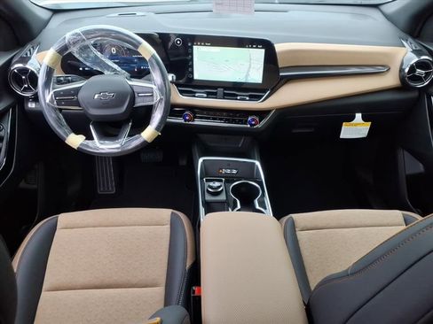 New 2026 Chevrolet Equinox ACTIV AWD/4WD image 17