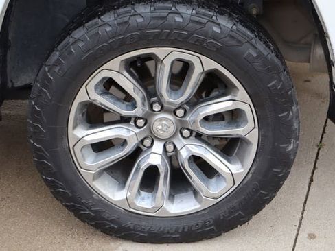 Used 2021 RAM 1500 Laramie w/ Sport Appearance Package AWD/4WD image 28