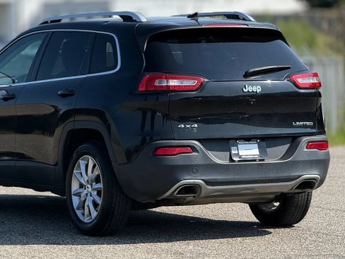 Used 2015 Jeep Cherokee Limited AWD/4WD image 16