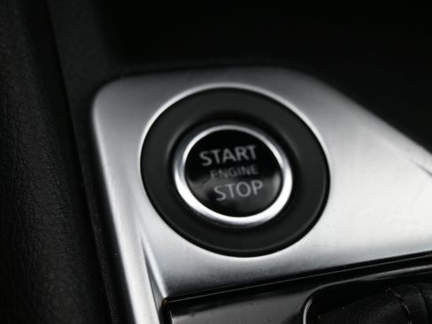 Used 2024 Nissan Sentra SV FWD image 8