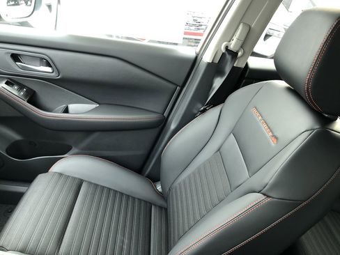 New 2026 Nissan Rogue SV image 31