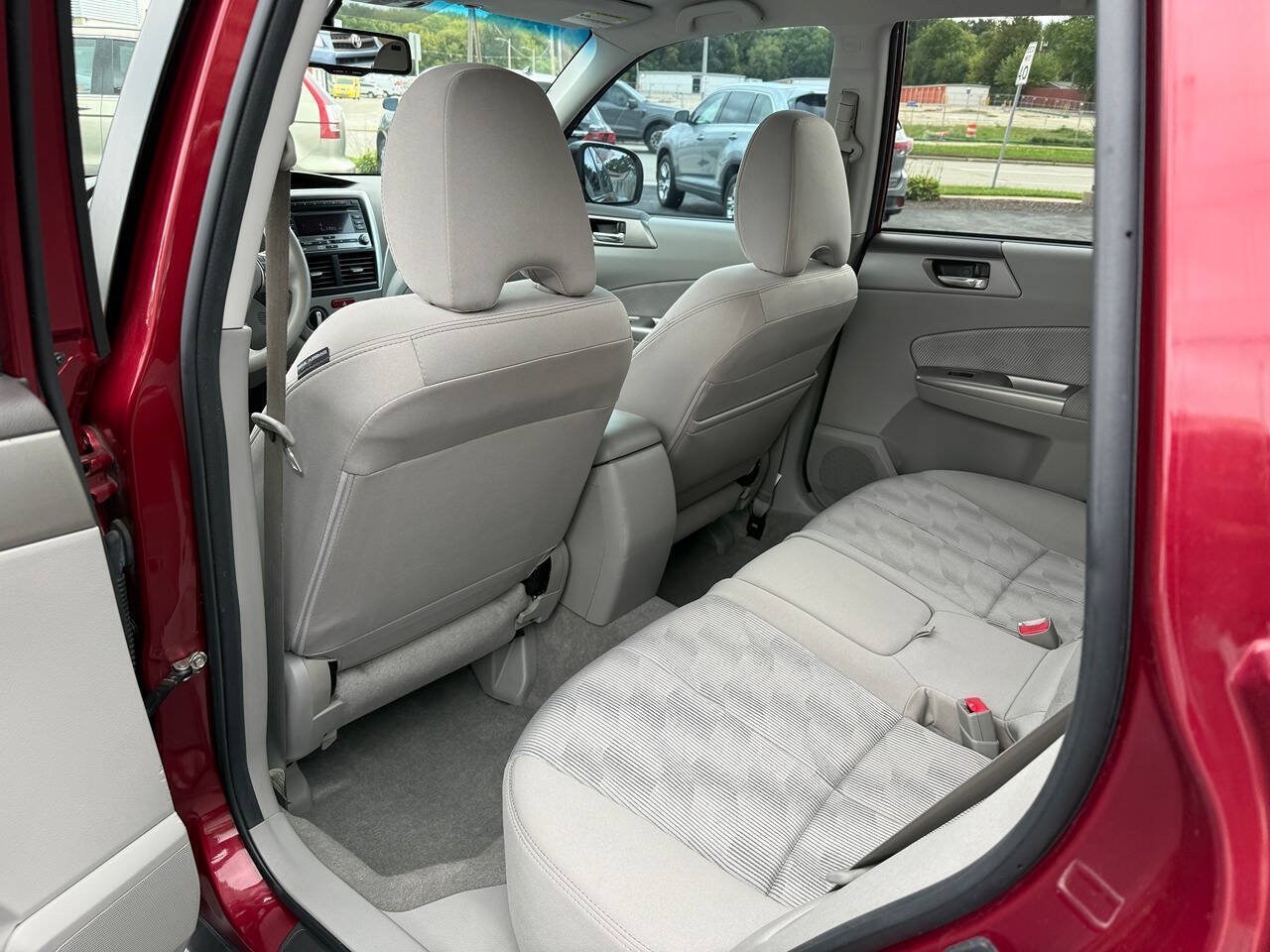 Used 2010 Subaru Forester 2.5X Premium AWD/4WD image 25