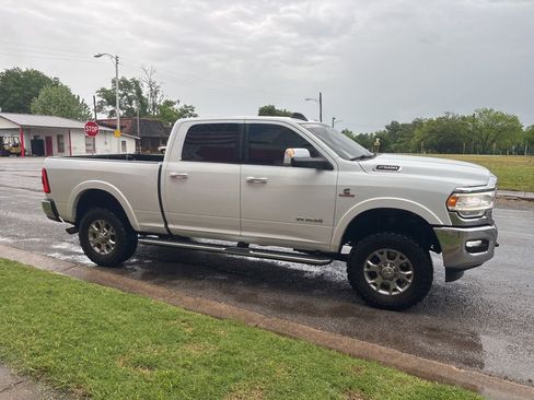 Used 2022 RAM 2500 Laramie AWD/4WD image 8