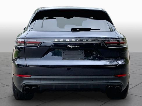 Used 2022 Porsche Cayenne AWD/4WD image 5