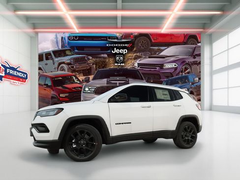 New 2026 Jeep Compass Latitude image 1