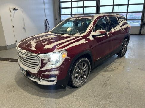 Used 2023 GMC Terrain SLT w/ Tech Package image 7