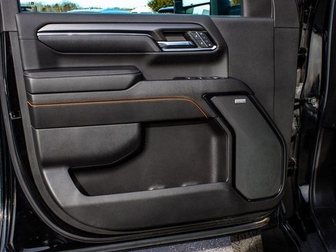 Used 2024 GMC Sierra 3500 AT4 w/ AT4 Premium Plus Package image 8