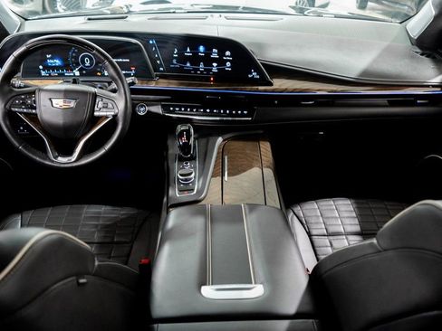 Used 2024 Cadillac Escalade ESV Sport Platinum w/ LPO, ONYX Package image 14