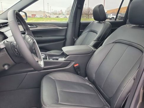 New 2026 Jeep Grand Cherokee L Limited image 8