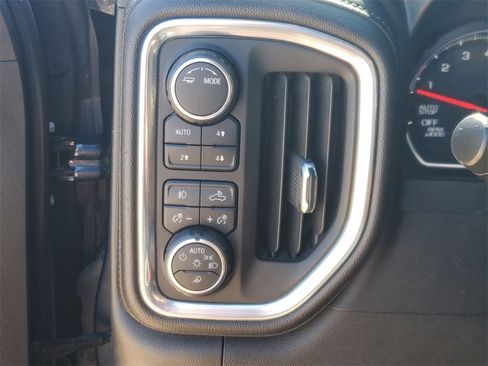 Used 2021 Chevrolet Silverado 1500 LT Trail Boss w/ Convenience Package II image 21