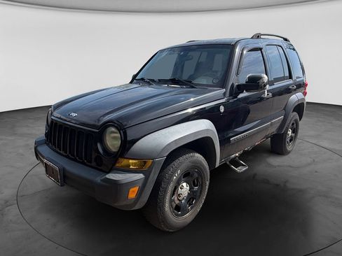 Used 2007 Jeep Liberty Sport AWD/4WD image 3
