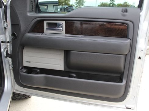 Used 2013 Ford F150 Platinum AWD/4WD image 28