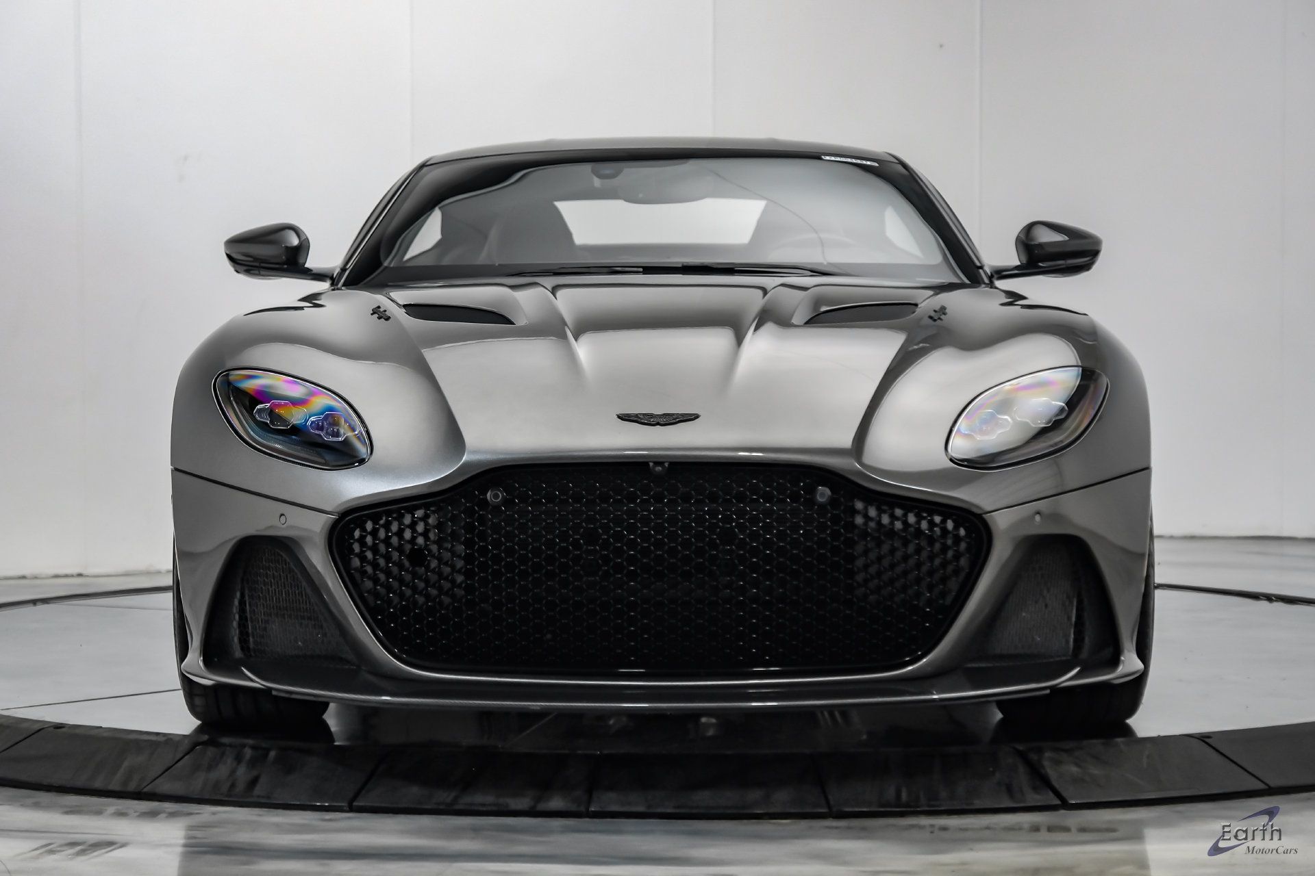 Used 2019 Aston Martin DBS Superleggera RWD image 31