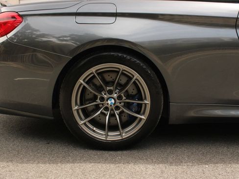 Used 2018 BMW M4 Convertible RWD image 5