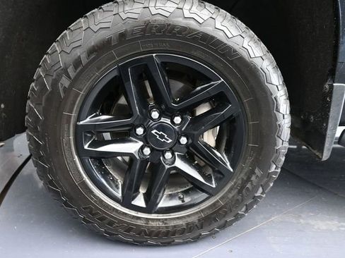 Used 2020 Chevrolet Silverado 1500 LT Trail Boss image 25