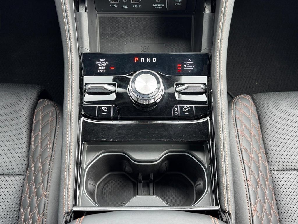 Used 2022 Jeep Grand Cherokee Summit AWD/4WD image 15