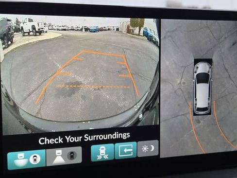 Used 2025 Honda Pilot Elite image 5