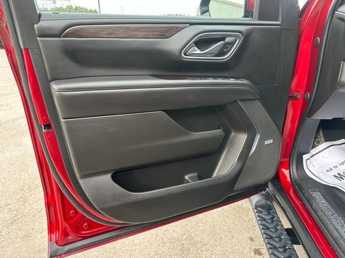 Used 2021 Chevrolet Tahoe Z71 w/ Rear Media and Nav Package image 10