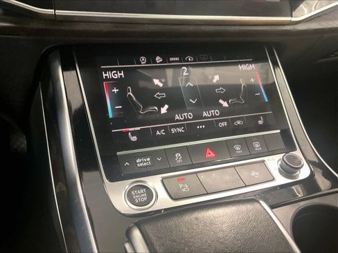 Used 2022 Audi Q7 3.0T Premium w/ Convenience Package image 27